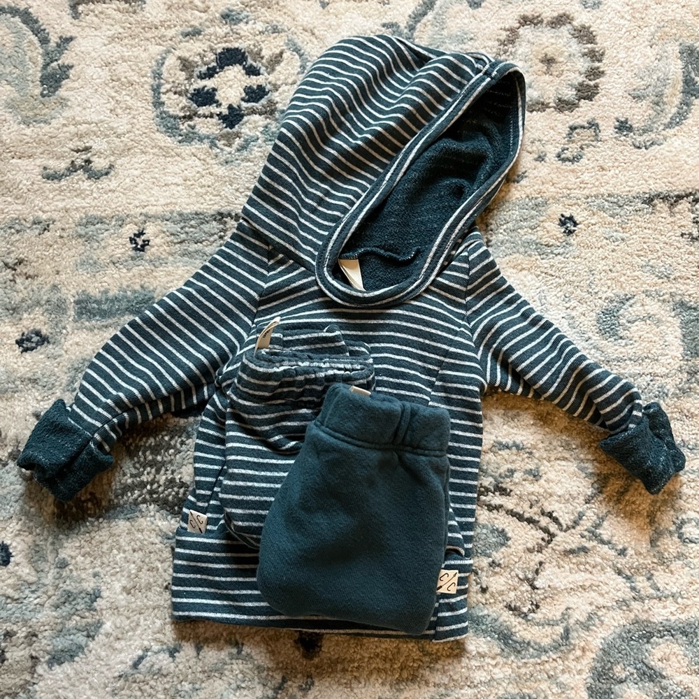 Childhoods Clothing 0-3M Gender Neutral Gusset Pants and Beach Hoodie